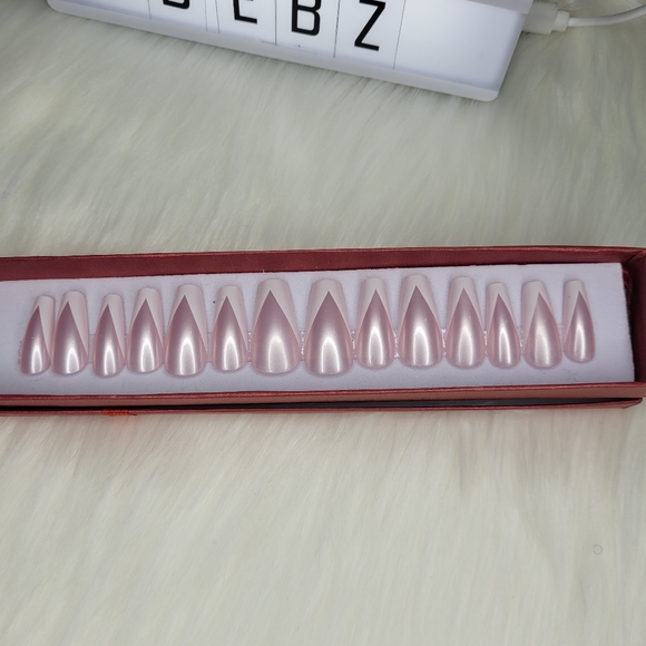 Nails - Picture 5 of 9